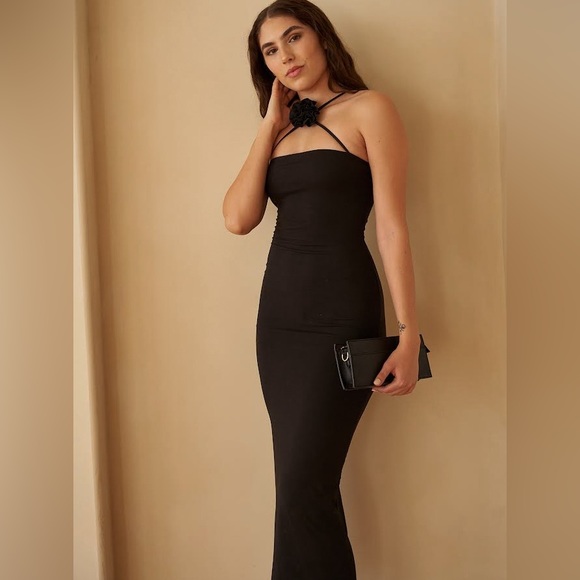 Black Bodycon Corsage Rosette Midi Dress - Picture 10 of 13